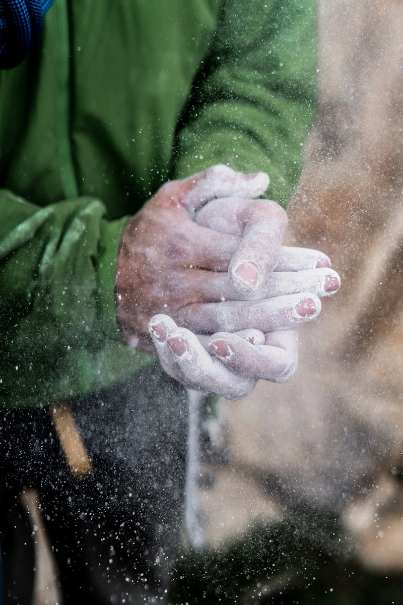 person holding his/her hands